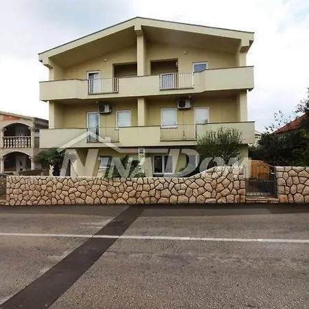 Apartment Ana *